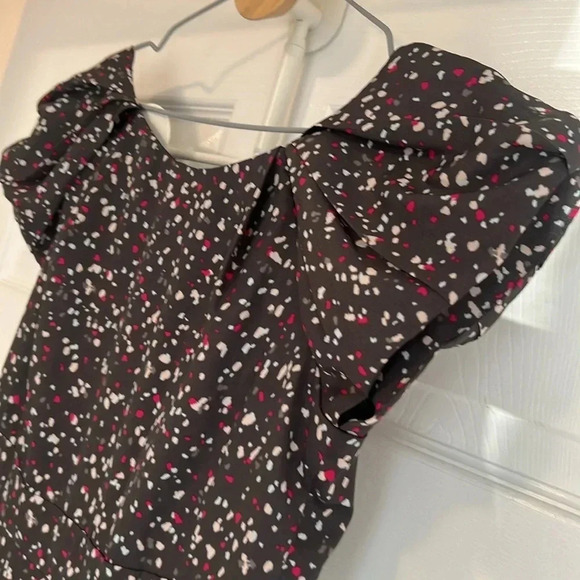 BCBG Generation Dress. Charcoal gray  with pink and cream speckles. Size 6 - Picture 3 of 14